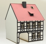 Die Modellbahnwerkstatt 1945 - 0 - Harzer Stadt-Fachwerkhaus mit Tordurchfahrt, zweistöckig